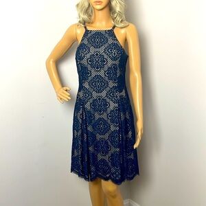 Vince Camuto Lace Midi Dress  | Size 6 | Elegant & Feminine
